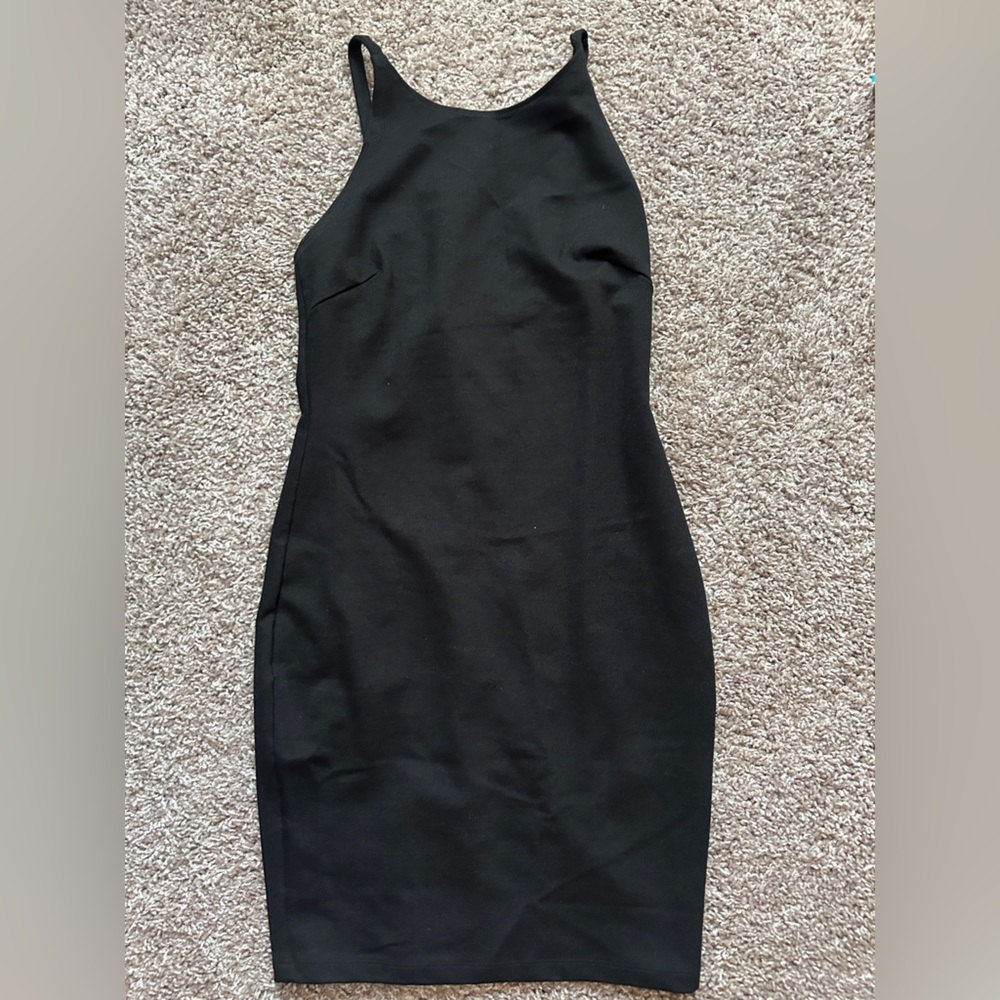 Lulu's Dress - Picture 6 of 9